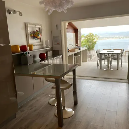 Belle Vue Piscine Parking A Pied 빌라