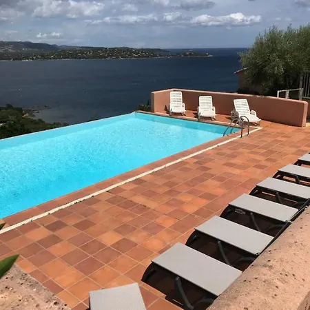 Belle Vue Piscine Parking A Pied * Πόρτο Βέκιο