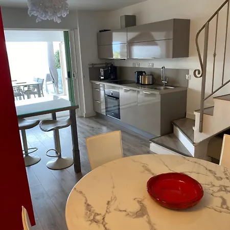 Belle Vue Piscine Parking A Pied * Πόρτο Βέκιο